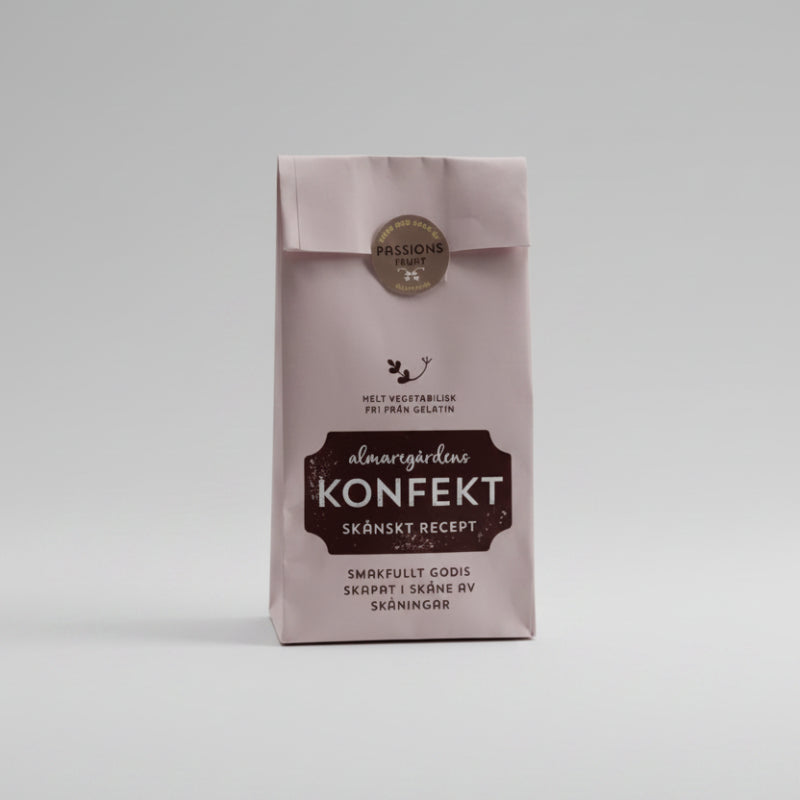 Almaregårdens Passionsfrugtkonfekt i pose med frugtig konfekt med smag af passionsfrugt