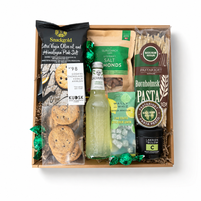 Gavekurv med Galvanina sodavand, KUDSK cookies, Pastariget pasta, Lakrids by Bülow og chokoladekugler