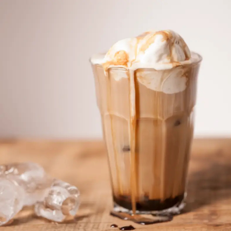 Iskaffe med karamel