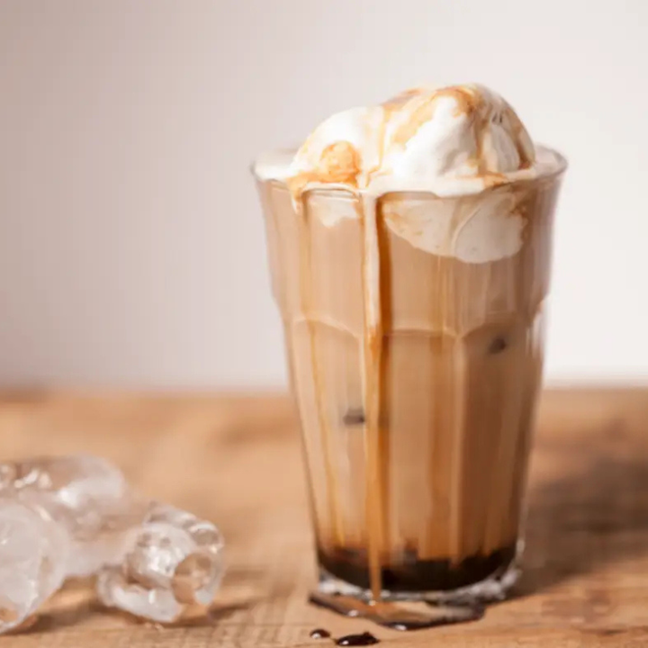 Iskaffe med karamel