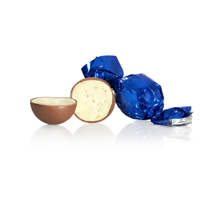 Fyldte chokoladekugler flødechokolade med hvid yoghurt crips kerne blå